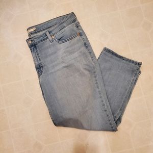 *  Levi Plus Size Jeans, Sz 22W